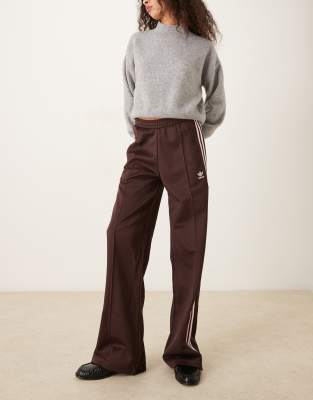 adidas Originals - Classics - Trainingshose in Braun und Rosa