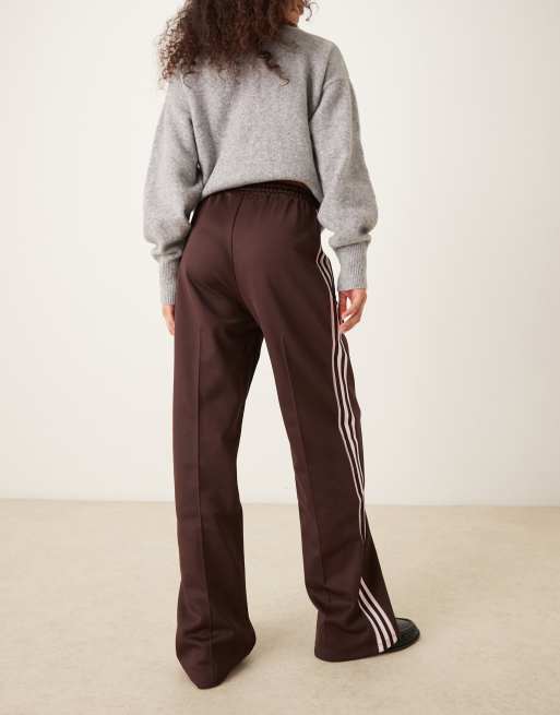 adidas Originals – Classics – Trainingshose in Braun und Rosa, 3 von 5