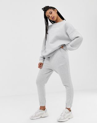 adidas originals coeeze fleece sweatshirt in grey heather