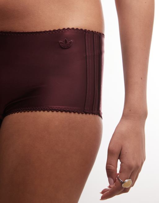 adidas Originals comfort satijnen boyshort in bordeauxrood, 4 van 4
