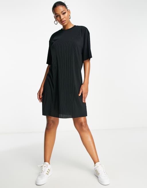 adidas Originals - Contempo - Geplisseerde T-shirtjurk in zwart