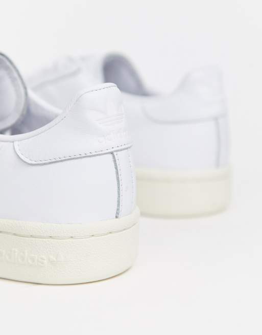 Adidas continental blanche outlet homme