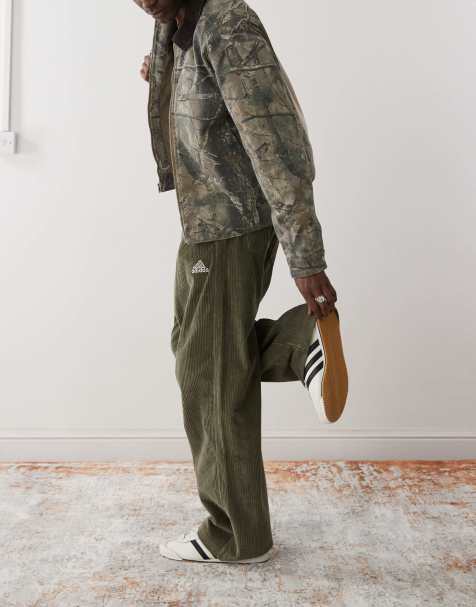 adidas Originals – Cordhose in Grün - view 1