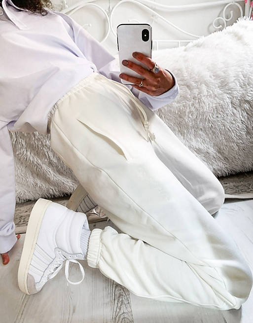 adidas Originals – Cosy Comfort – Joggersy w kolorze złamanej bieli ze ściągaczami
