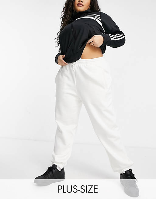 adidas Originals - 'Cosy Comfort' Plus - Oversized joggingbukser med tætsiddende buksekanter i råhvid
