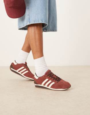 Adidas Originals Country Ii Sneakers In Brown
