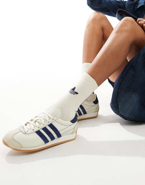 adidas Originals – Country OG – Sneaker in gebrochenem Weiß und Indigo - view 1