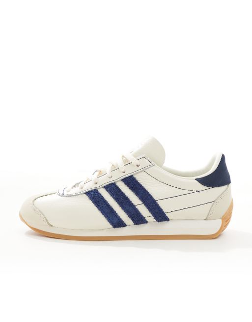 adidas Originals Country OG Sneaker in gebrochenem WeiB und Indigo