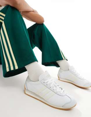 adidas Originals - Country OG - Sneaker in gebrochenem Weiß