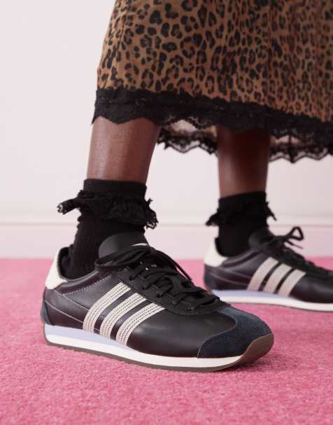 adidas Originals - Country OG - Sneakers in zwart en wit - view 1