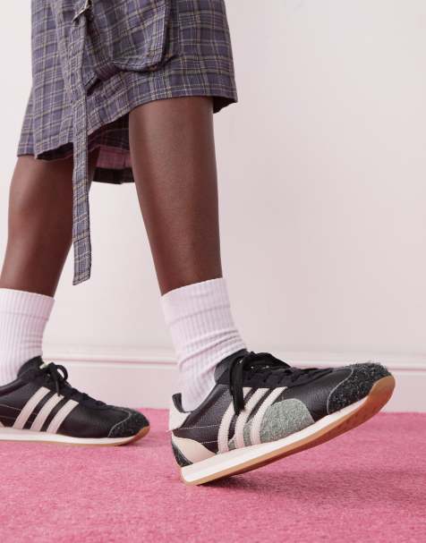 adidas Originals Country OG trainers in black - view 1