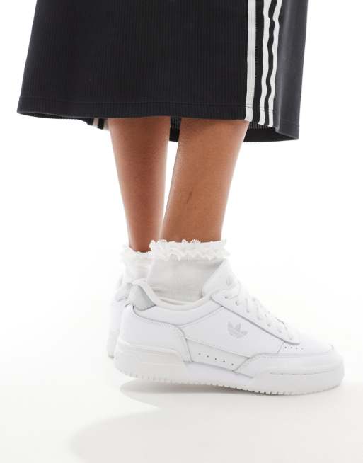 adidas Originals Court Super Sneaker in WeiB und Silber ASOS