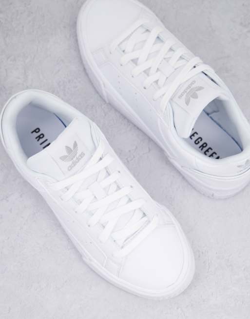 Plain white store adidas trainers