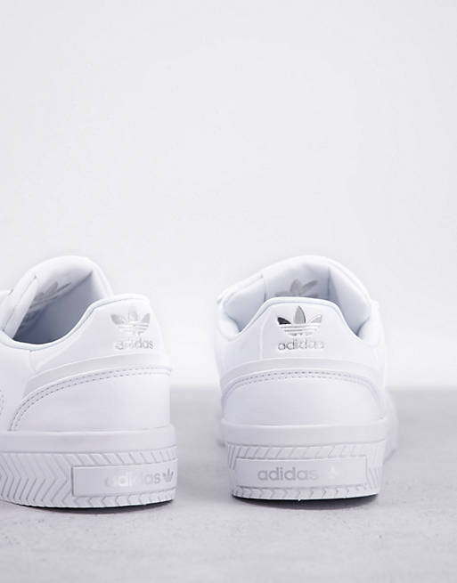 Sportswear adidas Originals Court Tourino trainers in triple white 