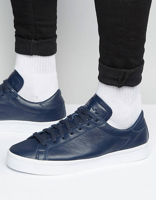 وهج adidas Originals Court Vantage Sneakers In Blue S76209 وهج