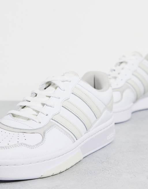 adidas Originals - Courtic - Sneakers in witte en neutrale tinten