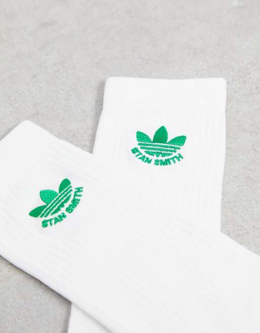 adidas Originals Crew Socken in WeiB mit Stan Smith Logo Stickerei ASOS