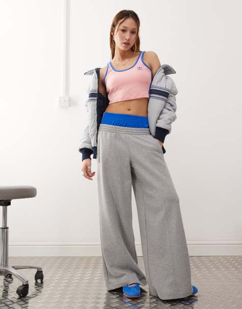 adidas Originals - Cropped hemdje met 3-Stripes in roze - view 1