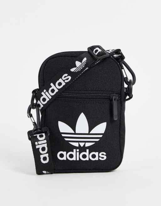 bank Vakantie strottenhoofd adidas Originals - Crossbody tas met Trefoil in zwart - ZWART | ASOS