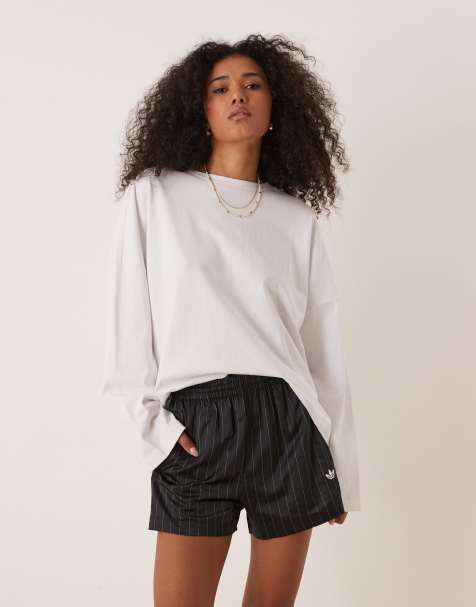 adidas Originals – Czarne satynowe szorty w prążki - view 1