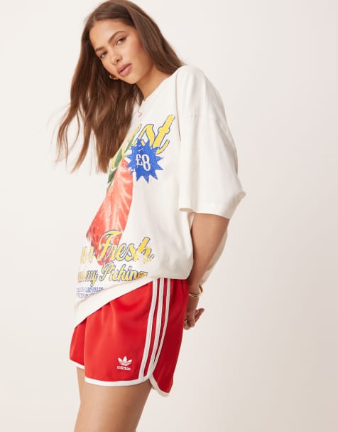 adidas Originals – Czerwone szorty do biegania z trzema paskami - view 1