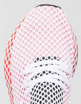 pink deerupt trainers