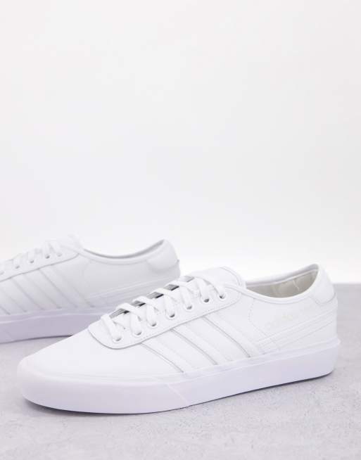 adidas Originals – Delpala – Trippelvita sneakers i läder