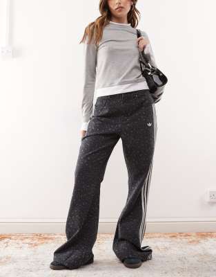 adidas Originals - Denim-Jeans in Schwarz mit geradem Bein und Leopardenmuster-Bunt