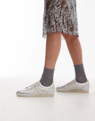 adidas Originals Disco Japan trainers in metallic silver - Exclusive at ASOS - View 4