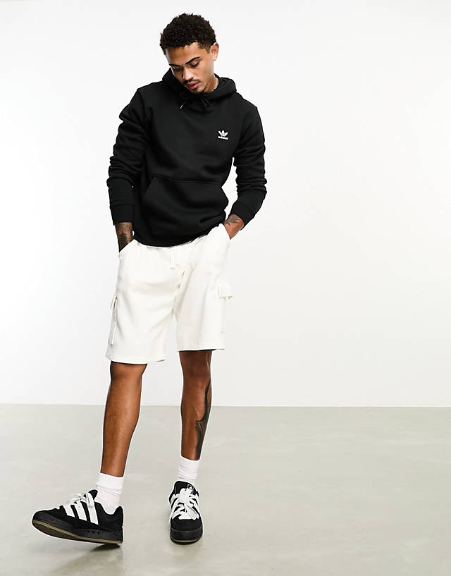 adidas Originals - essential hoodie with mini chest logo in black