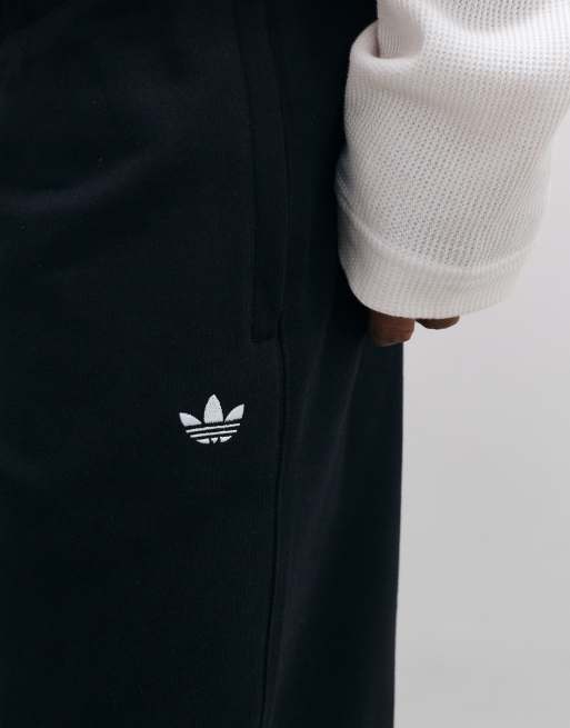 adidas Originals Essential Jogger mit Bündchen in Schwarz, 4 von 5