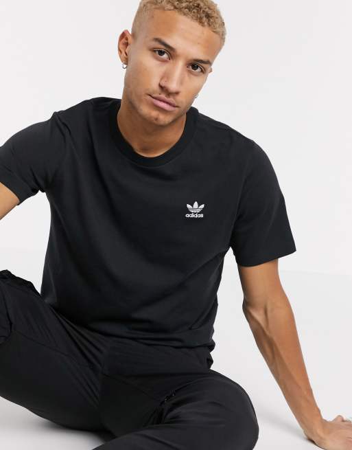 Kano ginder vreemd adidas Originals Essential mini logo t-shirt in black | ASOS