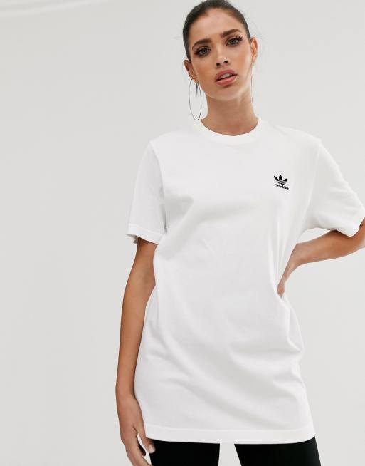 adidas Originals Essential mini logo t-shirt in white | ASOS