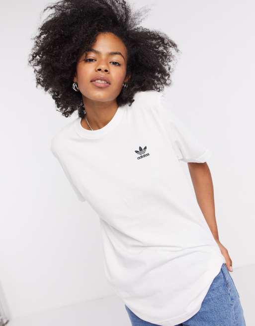 adidas Originals Essential mini logo t-shirt in white | ASOS