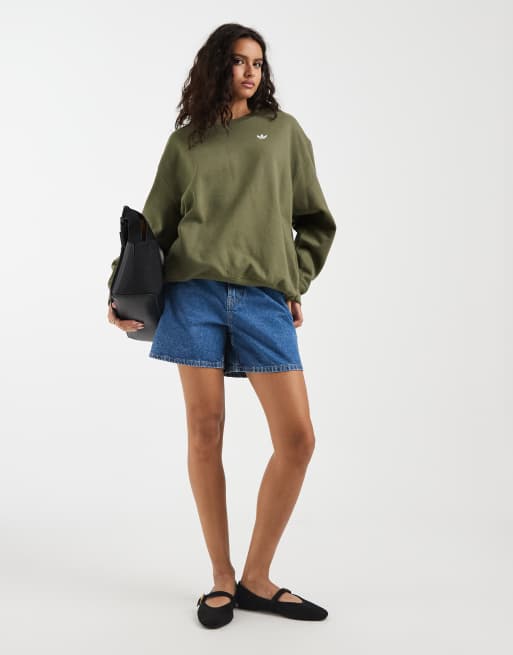 adidas Originals essential oversized sweatshirt i olivengrøn, 2 af 4