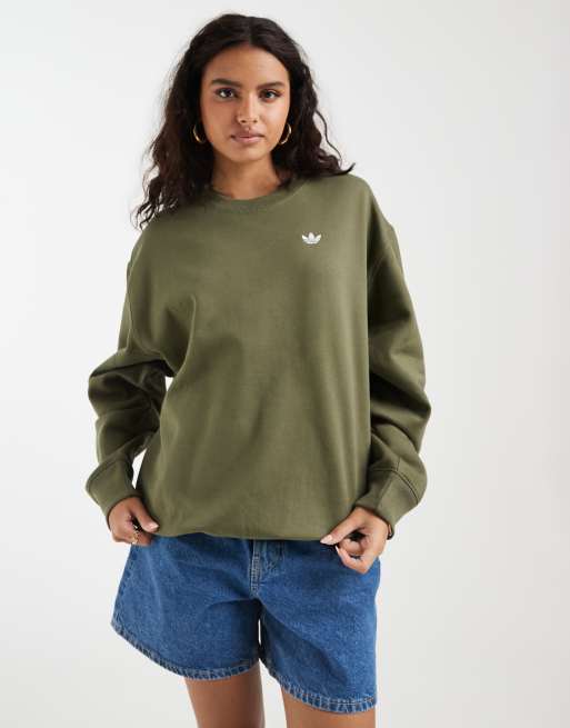 adidas Originals essential oversized sweatshirt i olivengrøn, 4 af 4