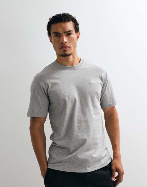 adidas Originals essential regular fit t-shirt i grått - view 1