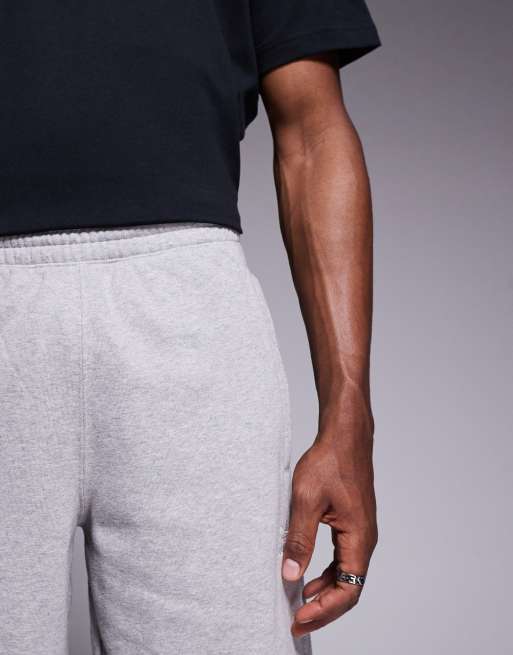 adidas Originals Essential shorts in grey, 4 of 5