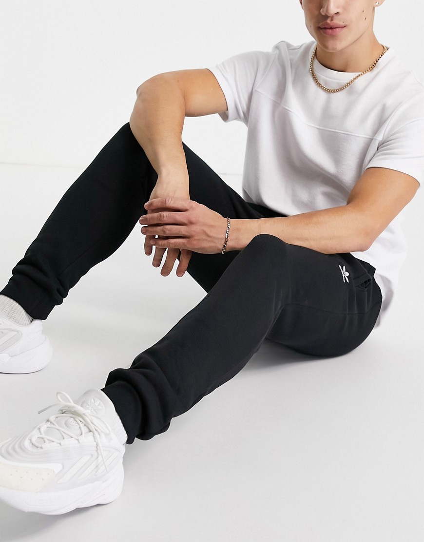Adidas Originals essential sweatpants in black
