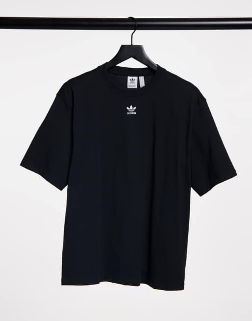 Black on store black adidas shirt