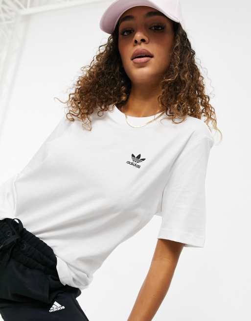 Adidas originals logo t shirt store