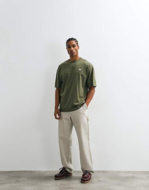 adidas Originals Essential T-Shirt mit lockerer Passform in verwaschenem Oliv, 3 von 5