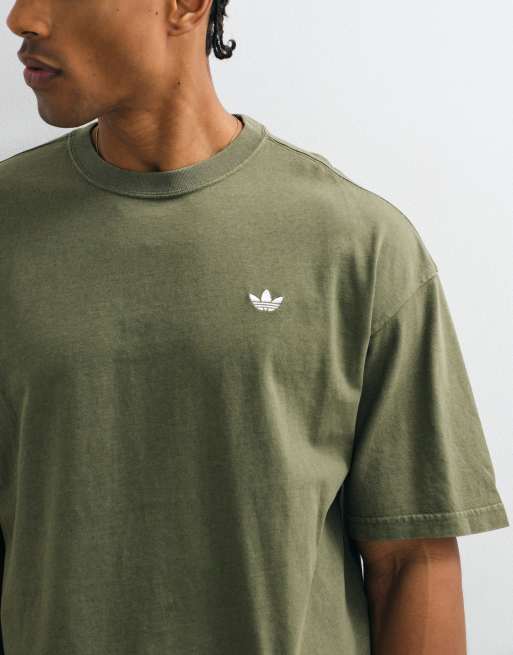 adidas Originals Essential T-Shirt mit lockerer Passform in verwaschenem Oliv, 4 von 5