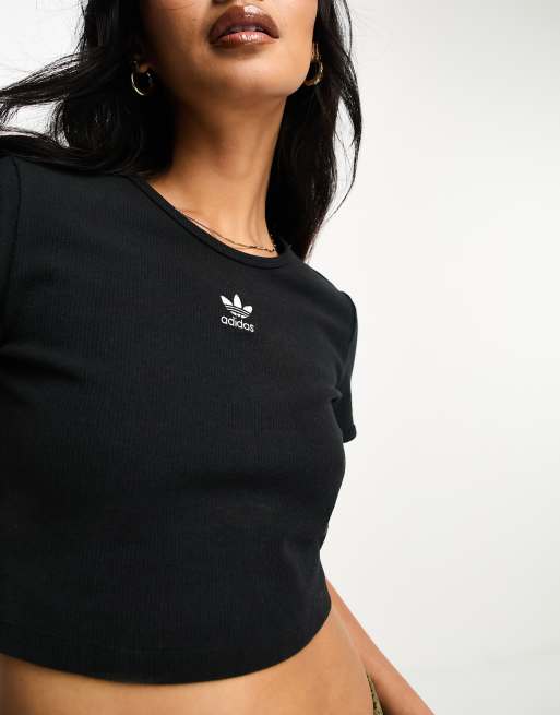 adidas Originals Essential T shirt taglio corto nera a coste ASOS