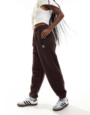 essential track pants in brown