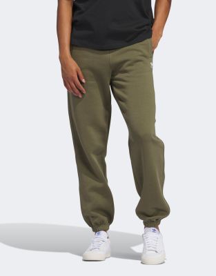 essential track pants in khaki-Green