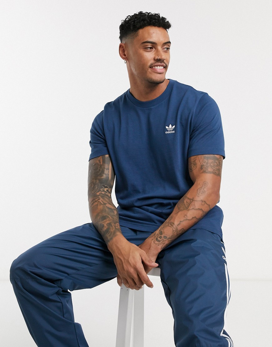 adidas Originals – Essentials – Blå t-shirt