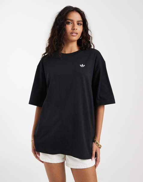 adidas Originals essentials boyfriend t-shirt in black - view 1