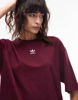 adidas Originals - Essentials - Boyfriend-T-Shirt in Kastanienbraun-Rot