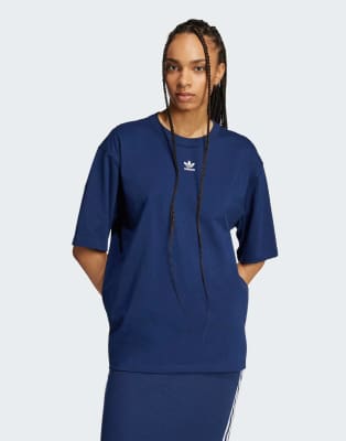 adidas Originals - Essentials - Boyfriend-T-Shirt in Nacht-Indigo-Blau